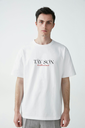 unsplash_GREEBEtyR9Y_t shirt.webp